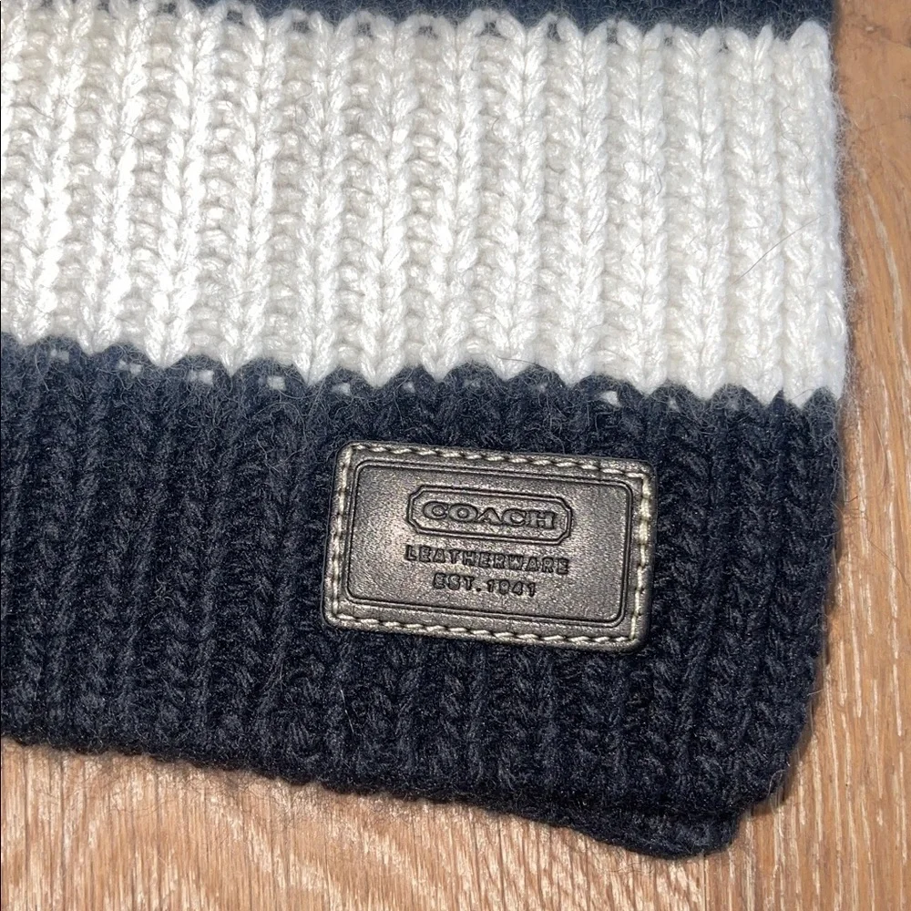 Coach Black and White Ribbed Scarf sweater cashmere blend